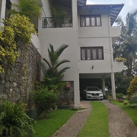 Apartmán Shalom Peradeniya Exteriér fotografie