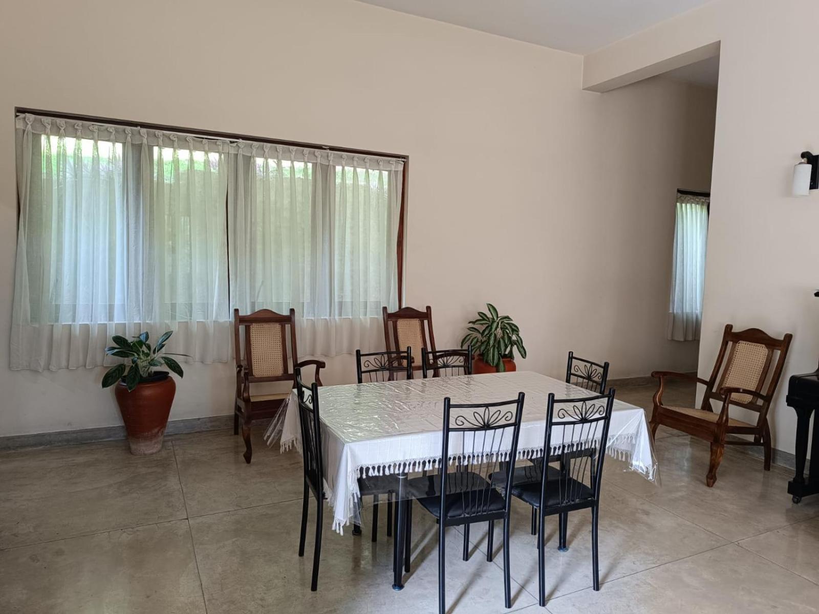Apartmán Shalom Peradeniya Exteriér fotografie